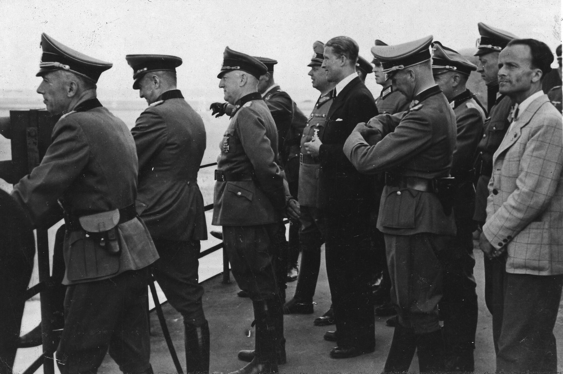 Między kosmosem a swastyką. Historia Wernhera von Brauna