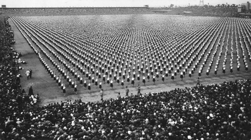 PIC_1-M-443-7__OBR Zlot słowiański w Pradze, z udziałem reprezentacji Polskiego Towarzystwa Sportowego „Sokół”, czerwiec 1932 r.