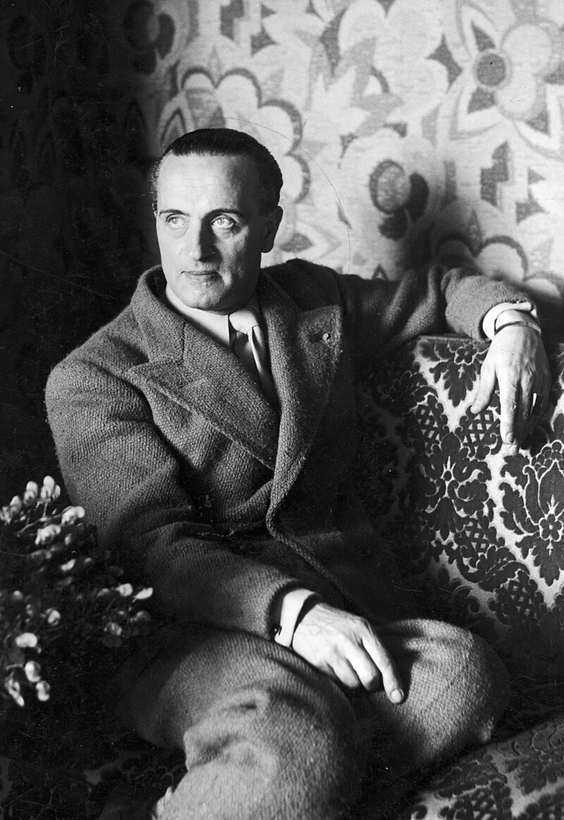 PIC_1-Z-448___OBR Mistrz Antoni „Antoine” Cierplikowski w drodze do Paryża, z Moskwy. Warszawa, 1935 r.