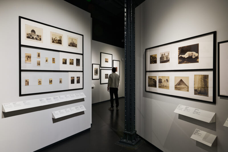 Wystawa &bdquo;Monochrom. Wszystkie kolory tęczy&ldquo; w MuFo Fot. Mateusz Woźniak / MuFo