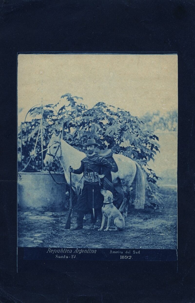 Łukasz Dobrzański, mężczyzna z koniem i psem, 1892, ze zbior&oacute;w MuFo