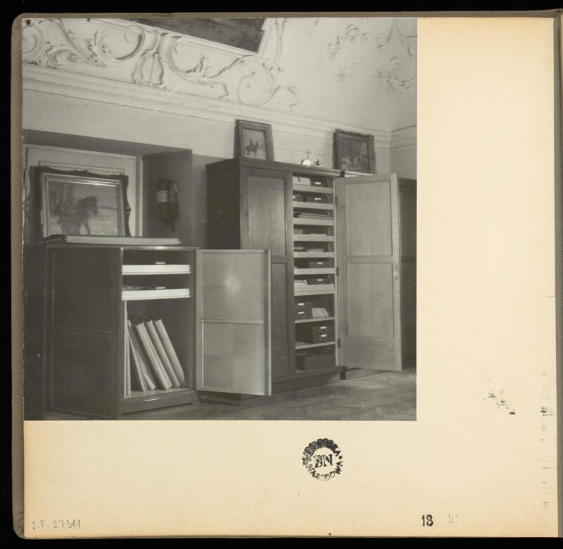 Zakład Narodowy im. Ossolińskich, biblioteka, magazyn grafik, 1947 r. Fot. Biblioteka Narodowa Polona
