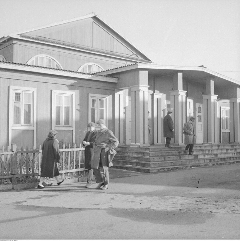 Osiedle Przyjaźń. Warszawa, Jelonki 1961 r. Fot. Zbyszko Siemaszko / NAC