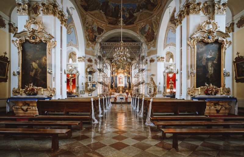 Sanktuarium Matki Bożej Rokitniańskiej, nawa gł&oacute;wna bazyliki mniejszej. Rokitno, 2024 r.