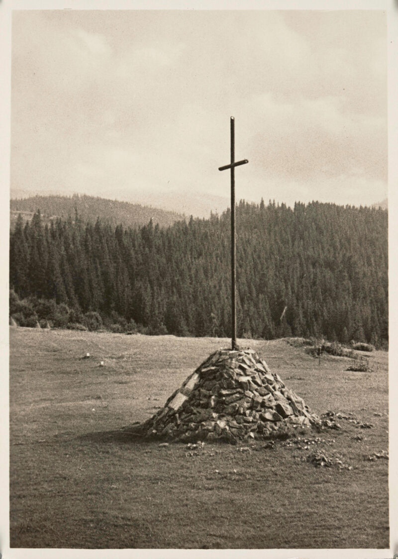 6___OBR Krzyż Legionów zachował się do dziś (pocztówka z 1938 r. Wydawnictwo „Książnica-Atlas” we Lwowie)