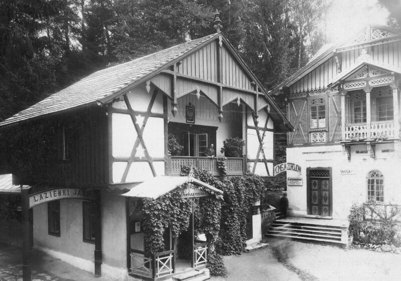 PIC_1-C-596___OBR Zakład Zdrojowo-Kąpielowy im. Adama hr. Stadnickiego. Budynek dyrekcji zakładu. Szczawnica, lata 20. XX w.