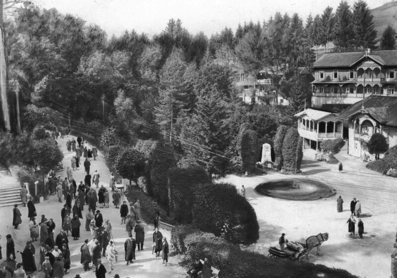 PIC_1-U-6081___OBR Widok na centrum kompleksu uzdrowiskowego. Szczawnica, między 1910 a 1939 r.