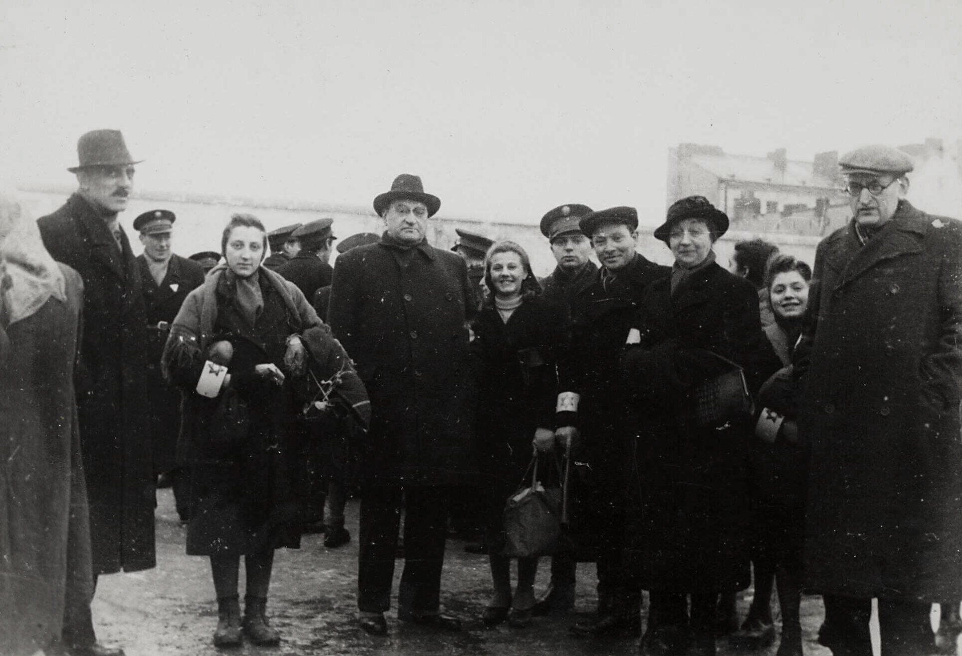 Adam Czerniak&oacute;w: postać tragiczna, wciąż kontrowersyjna