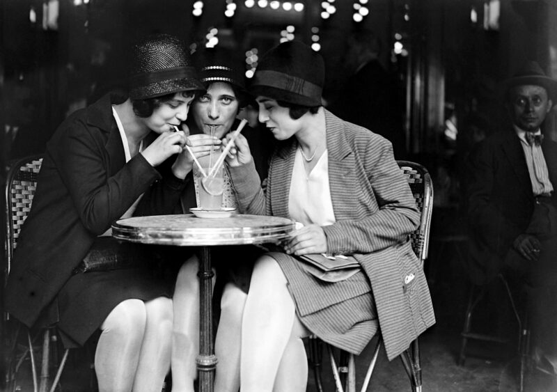 parisian-cafe-1920s-30s-8__OBR Paryska kawiarnia, lata 20. XX w.