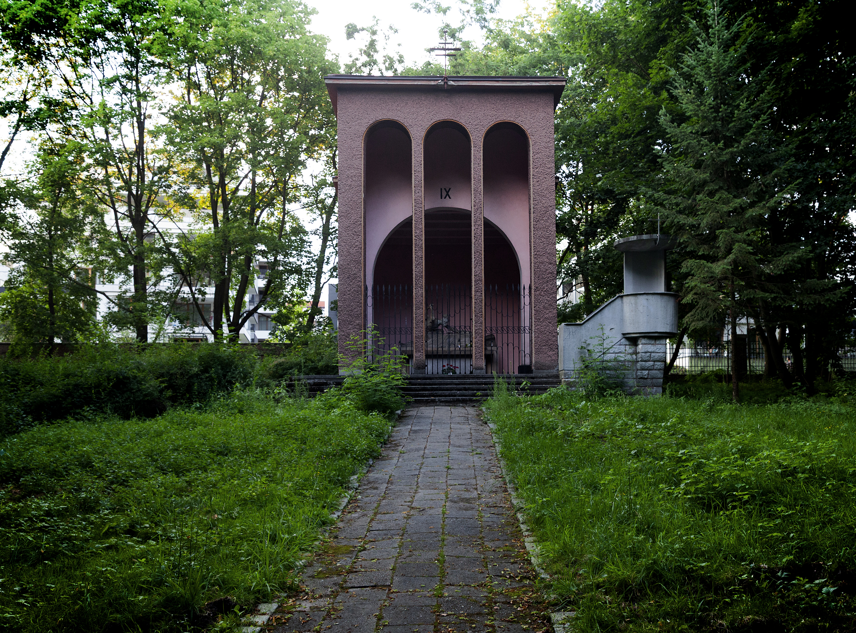 Detale: mała rzecz, a uczy. Kalwaria awangardy