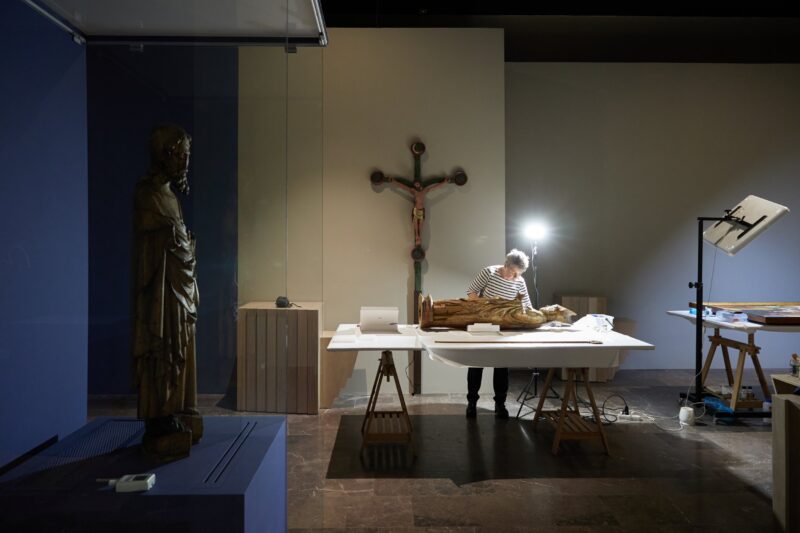 Przygotowania do wystawy &bdquo;Gotyk w Karpatach&rdquo; w Muzeum Narodowym w Krakowie