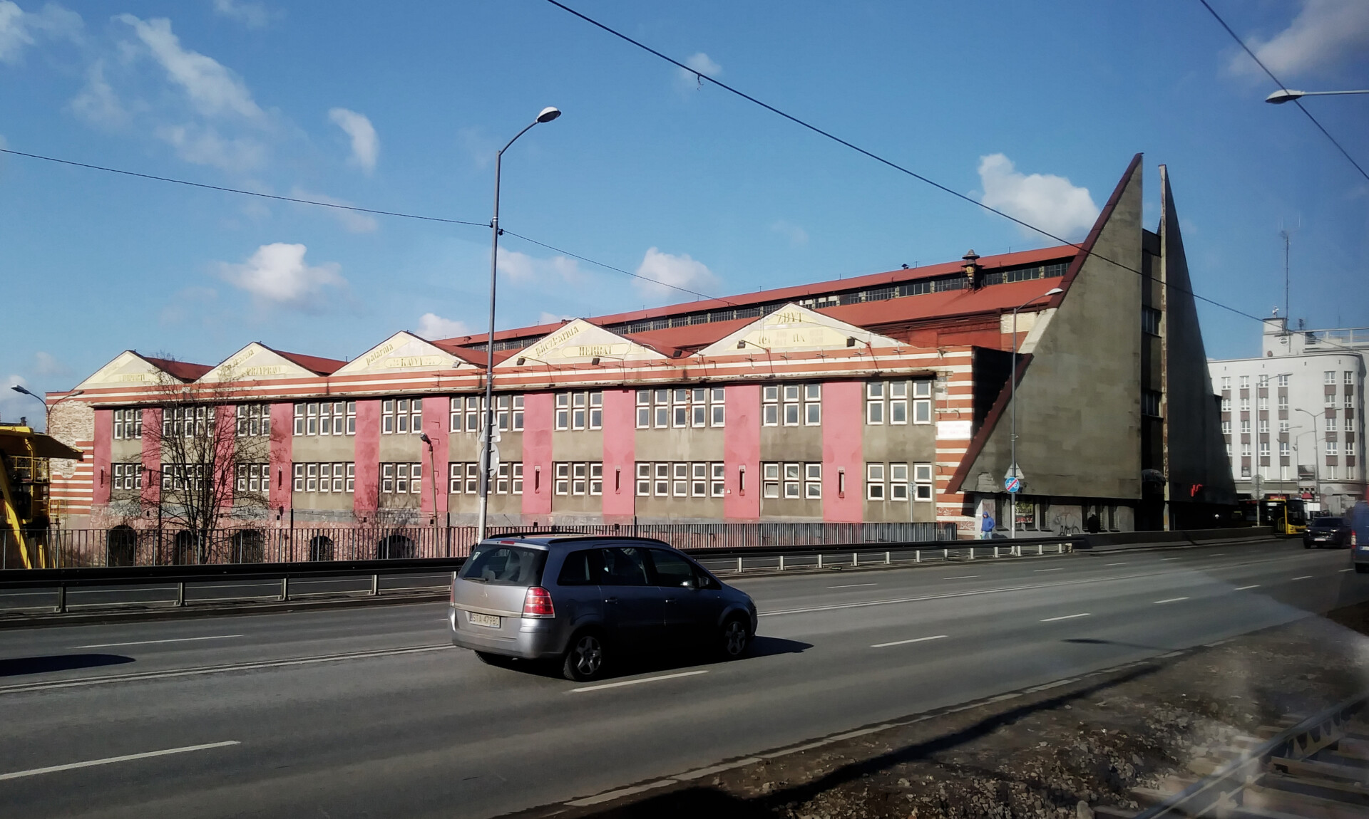 Na straganie w dzień targowy