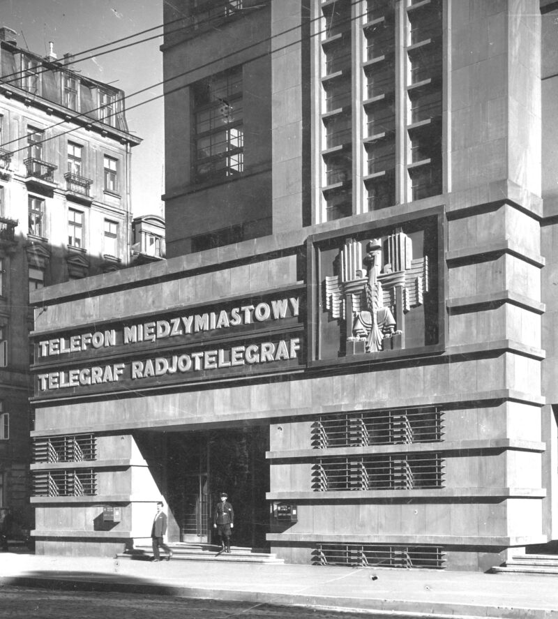 PIC_1-G-5376__OBR Gmach urzędu telekomunikacyjnego. Warszawa, przed 1939 r.