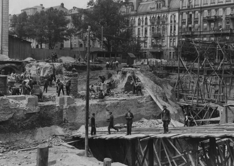 PIC_1-U-6777__OBR Budowa gmachu na rogu ul. Nowogrodzkiej i Poznańskiej. Warszawa, lipiec 1928 r.