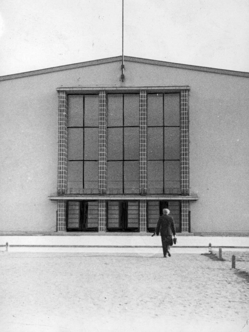 Hala Targowa przy ul. Grzeg&oacute;rzeckiej w Krakowie, kwiecień 1940 r.