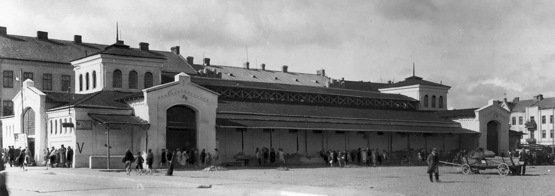 Na straganie w dzień targowy