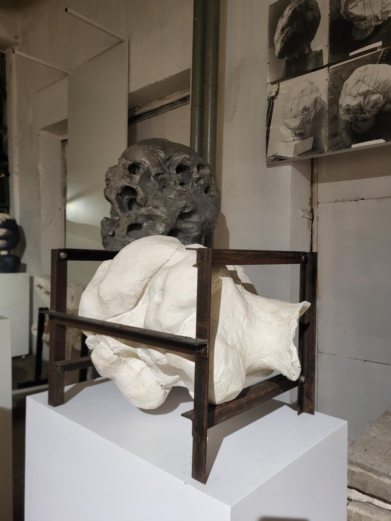 20260214_181756 Wystawa „Magdalena Abakanowicz / Wanda Czełkowska” w Warszawskiej Historycznej Pracowni Artystycznej Wandy Czełkowskiej