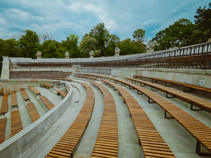 Teart na Wyspie po renowacji. Łazienki Kr&oacute;lewskie, Warszawa, maj 2026 r.