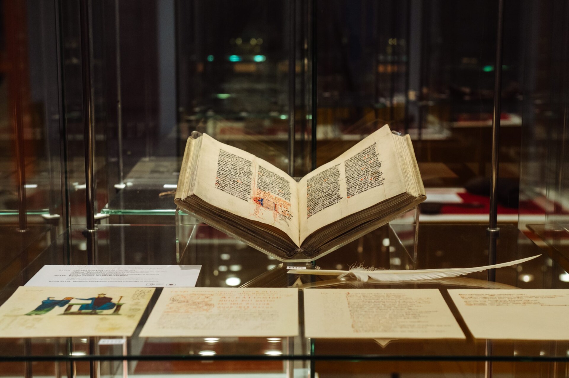 Kopia księgi prawa magdeburskiego oraz Kodeksu Matyldy (Ordo Romanus). &bdquo;Wystawa Re: Średniowiecze. 1000 lat 1000 wersji&bdquo;