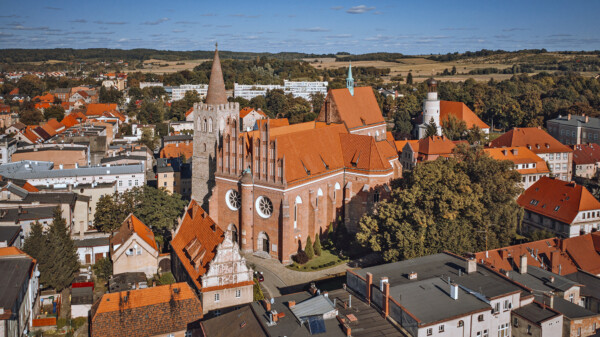 Kości&oacute;ł parafialny pod wezwaniem św. Jerzego. Ziębice, 2023 r.