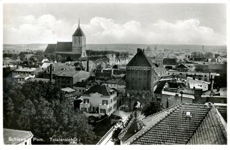 Sławno (&oacute;wczesne Schlawe) widok na Bramę Słupską i kości&oacute;ł Wniebowzięcia NMP (Marienkirche) , ok. 1937 r.
