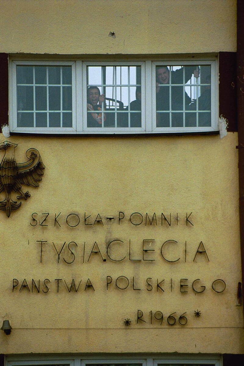 Tysiąc płaskich pomnik&oacute;w