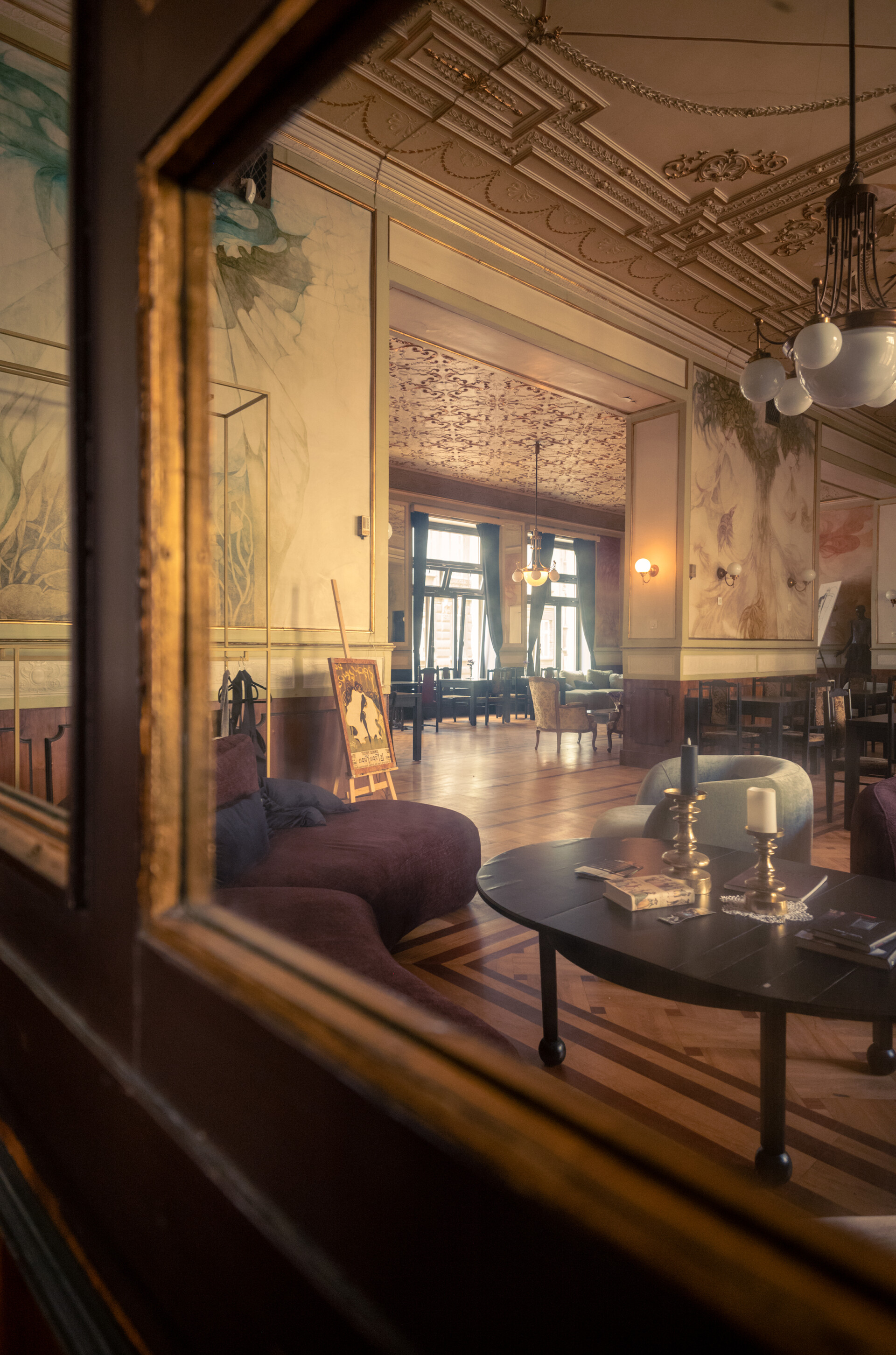 Kawiarnia i przestrzeń artystyczna Nova Patria (dawniej legendarna restauracja Patria), ul. Zamkowa 8, Bielsko-Biała